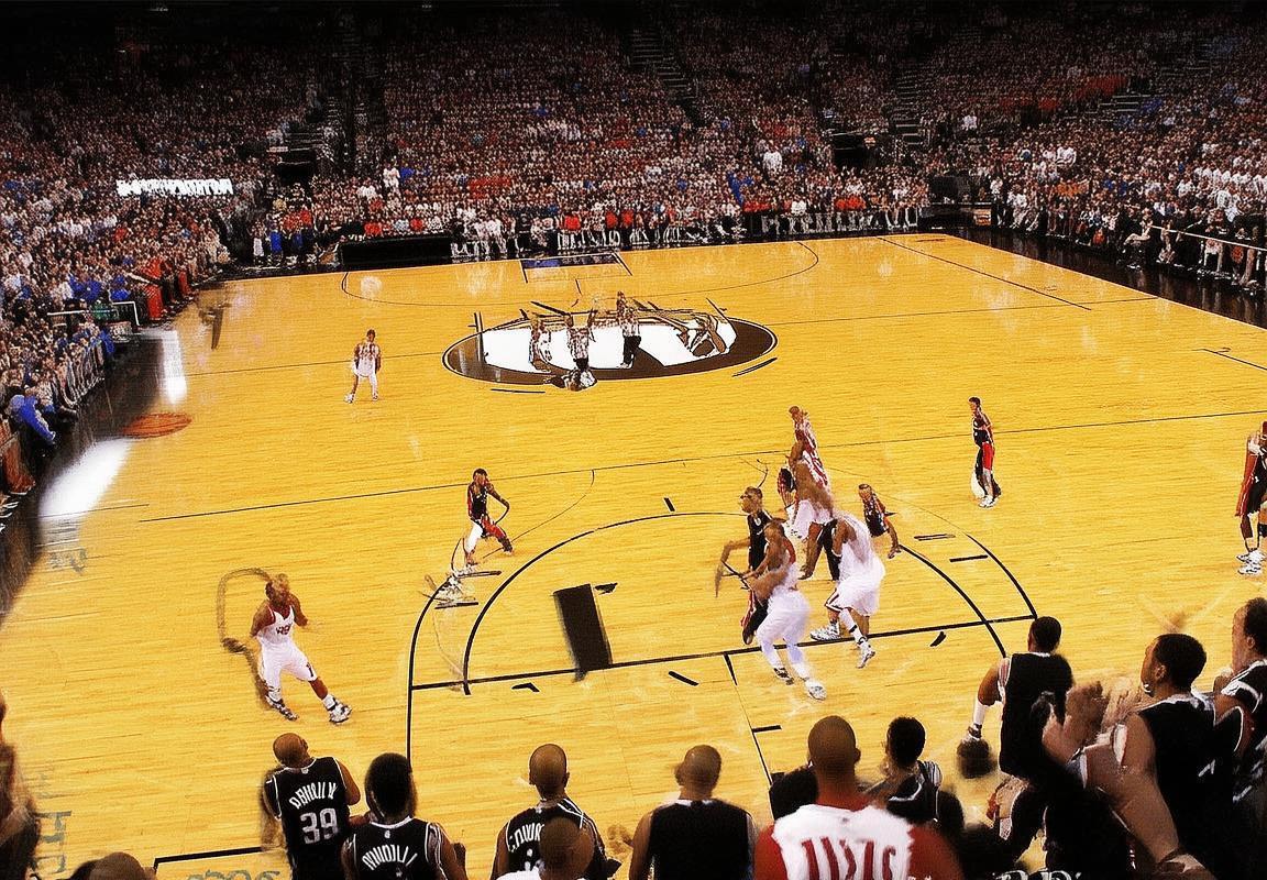 2008年NBA季后赛经典对决：韦德基德领衔系列赛高潮时刻